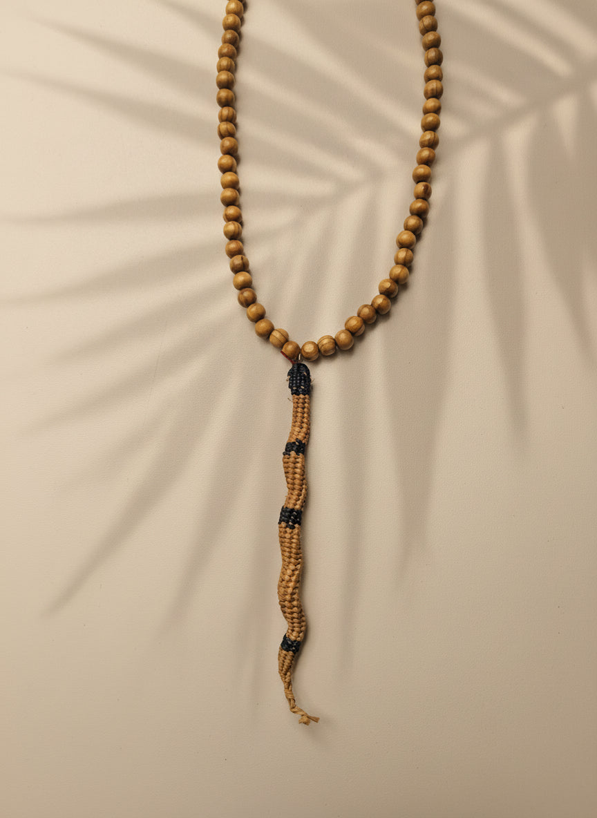 Collar culebra - tejido en rafia