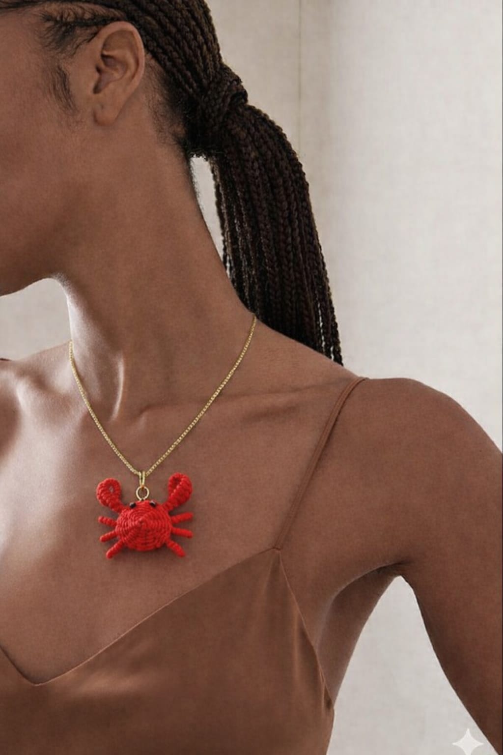 Collar Cangrejo - tejido en rafia